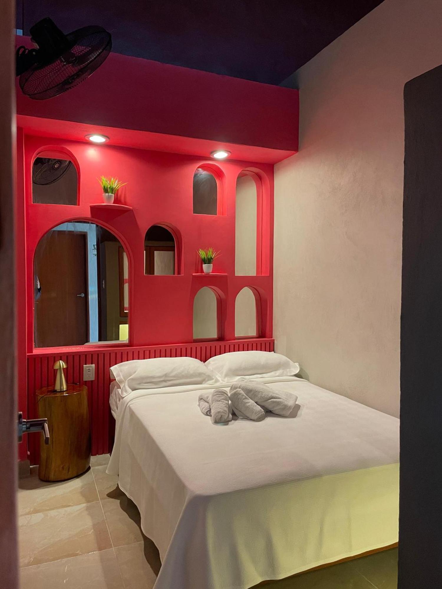 Hostal Poquito A Poquito Вальядолід Екстер'єр фото