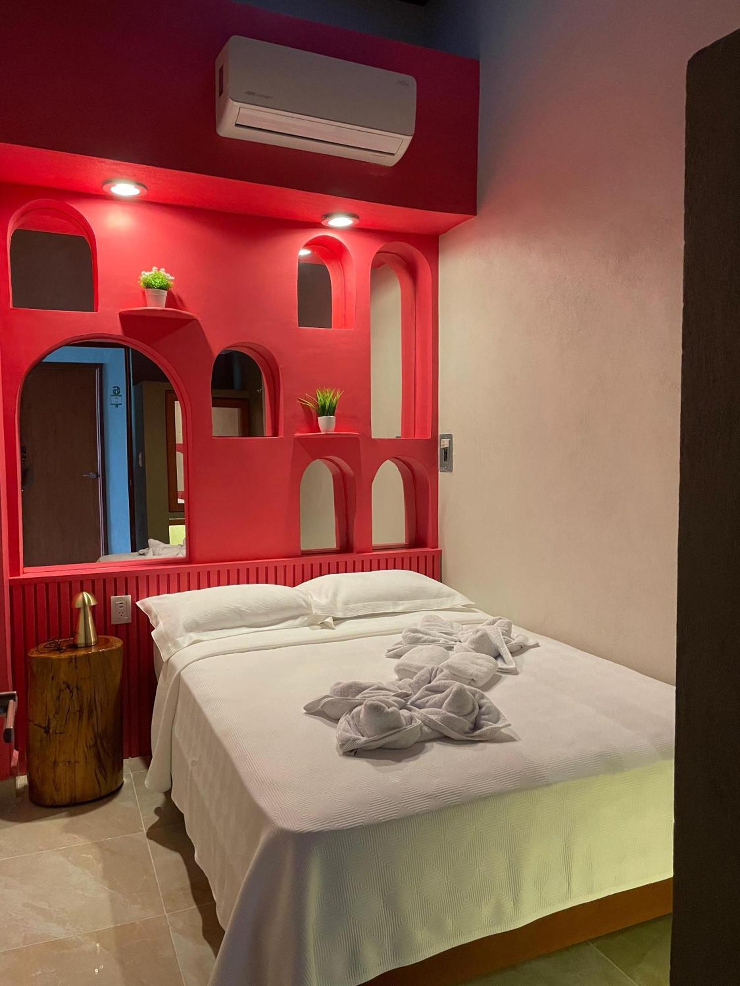Hostal Poquito A Poquito Вальядолід Екстер'єр фото