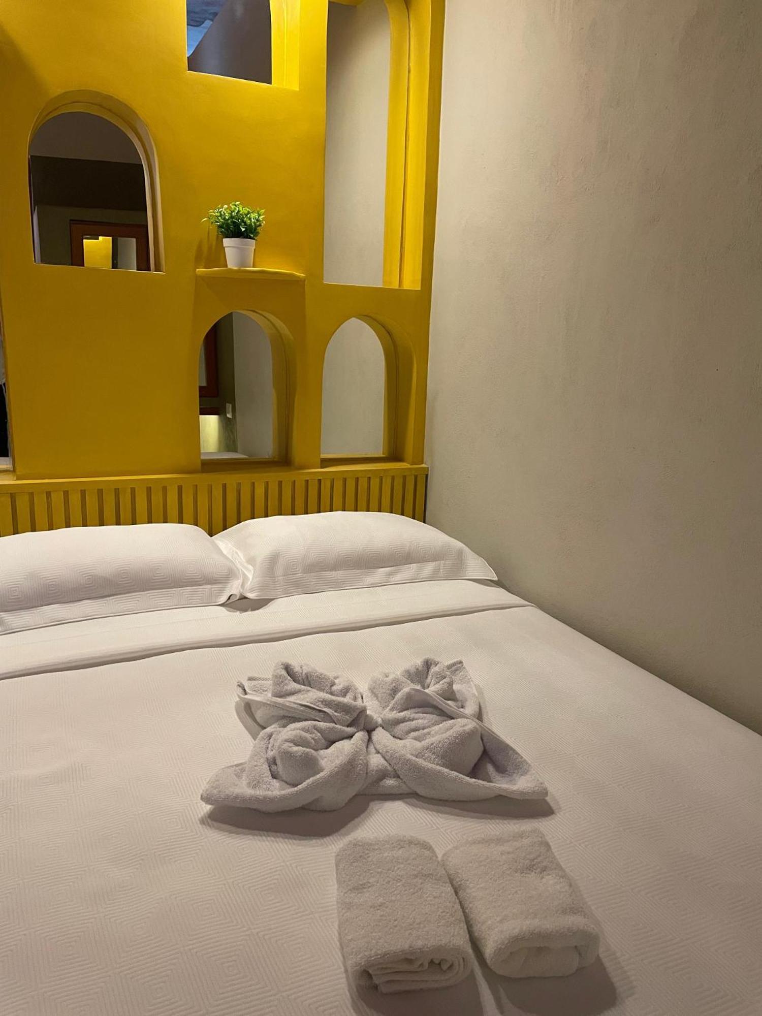 Hostal Poquito A Poquito Вальядолід Екстер'єр фото