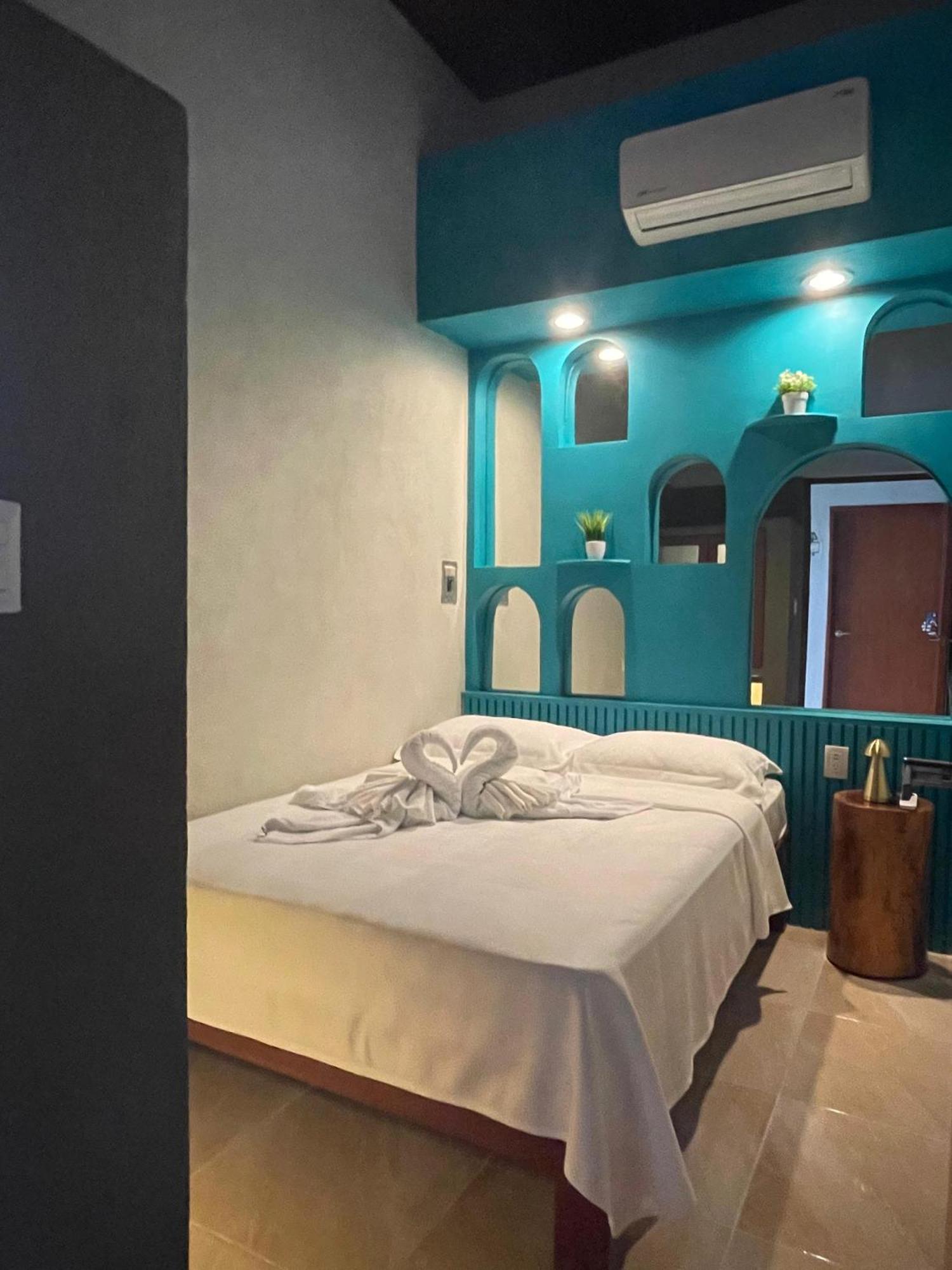 Hostal Poquito A Poquito Вальядолід Екстер'єр фото