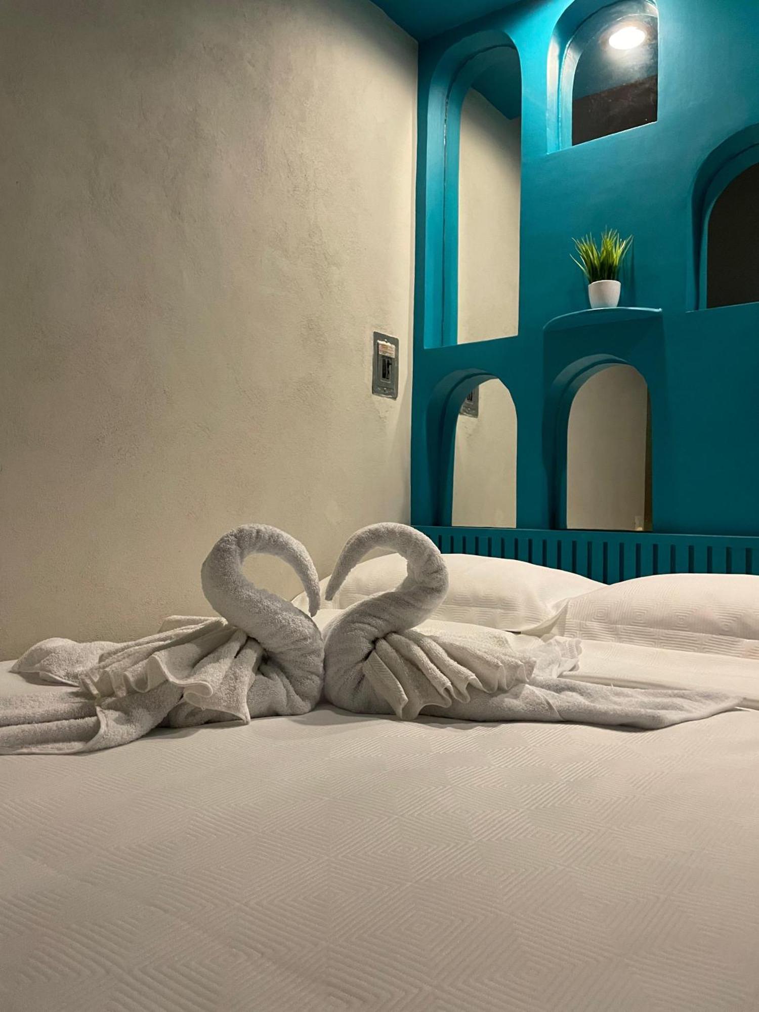 Hostal Poquito A Poquito Вальядолід Екстер'єр фото