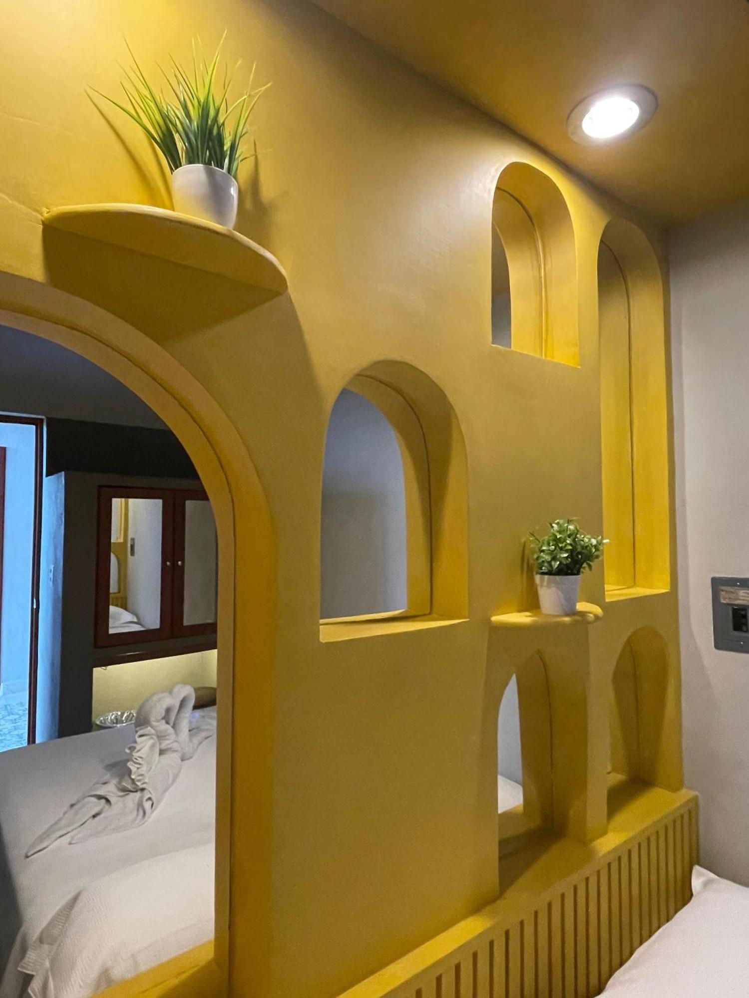 Hostal Poquito A Poquito Вальядолід Екстер'єр фото