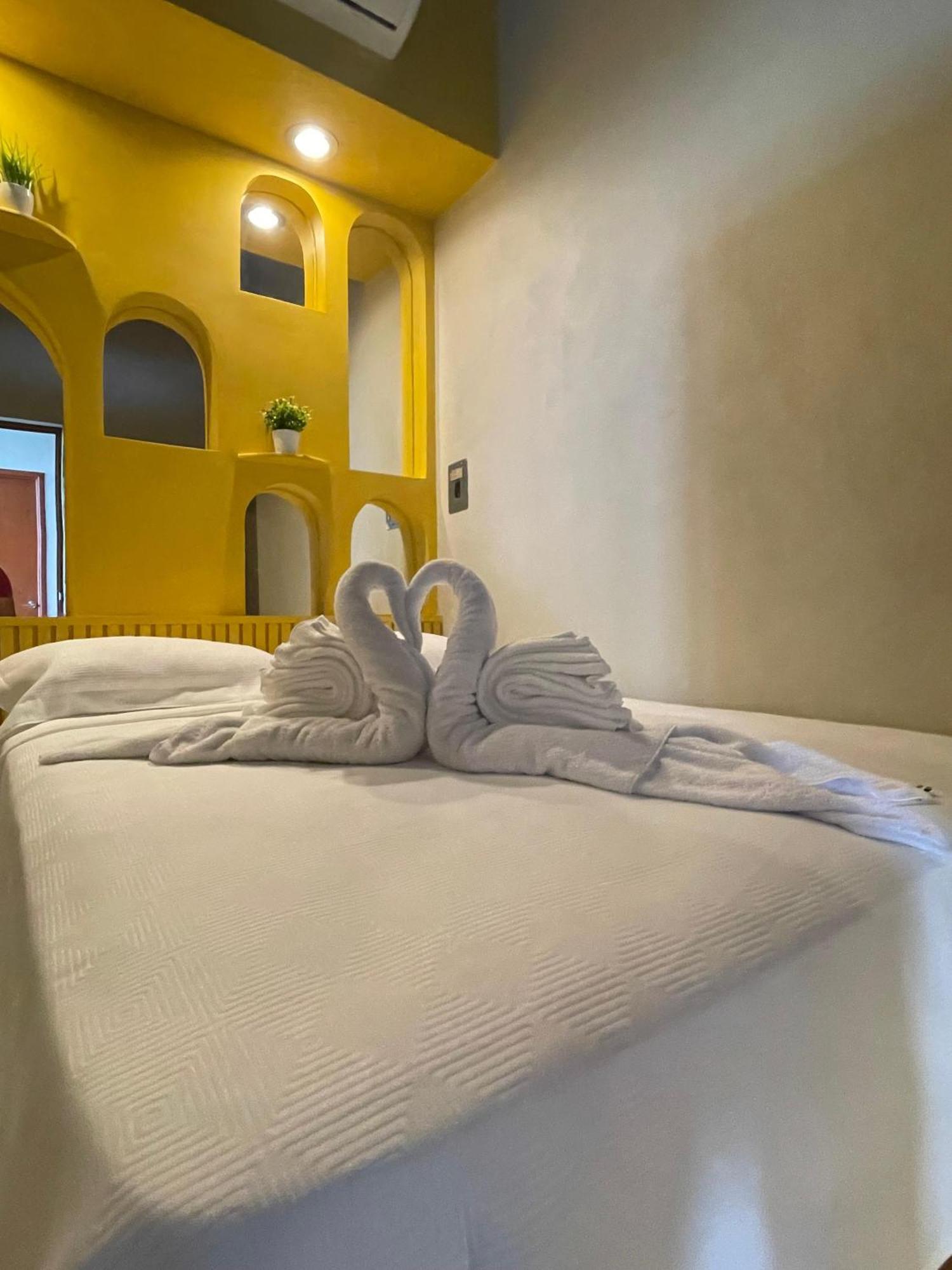 Hostal Poquito A Poquito Вальядолід Екстер'єр фото
